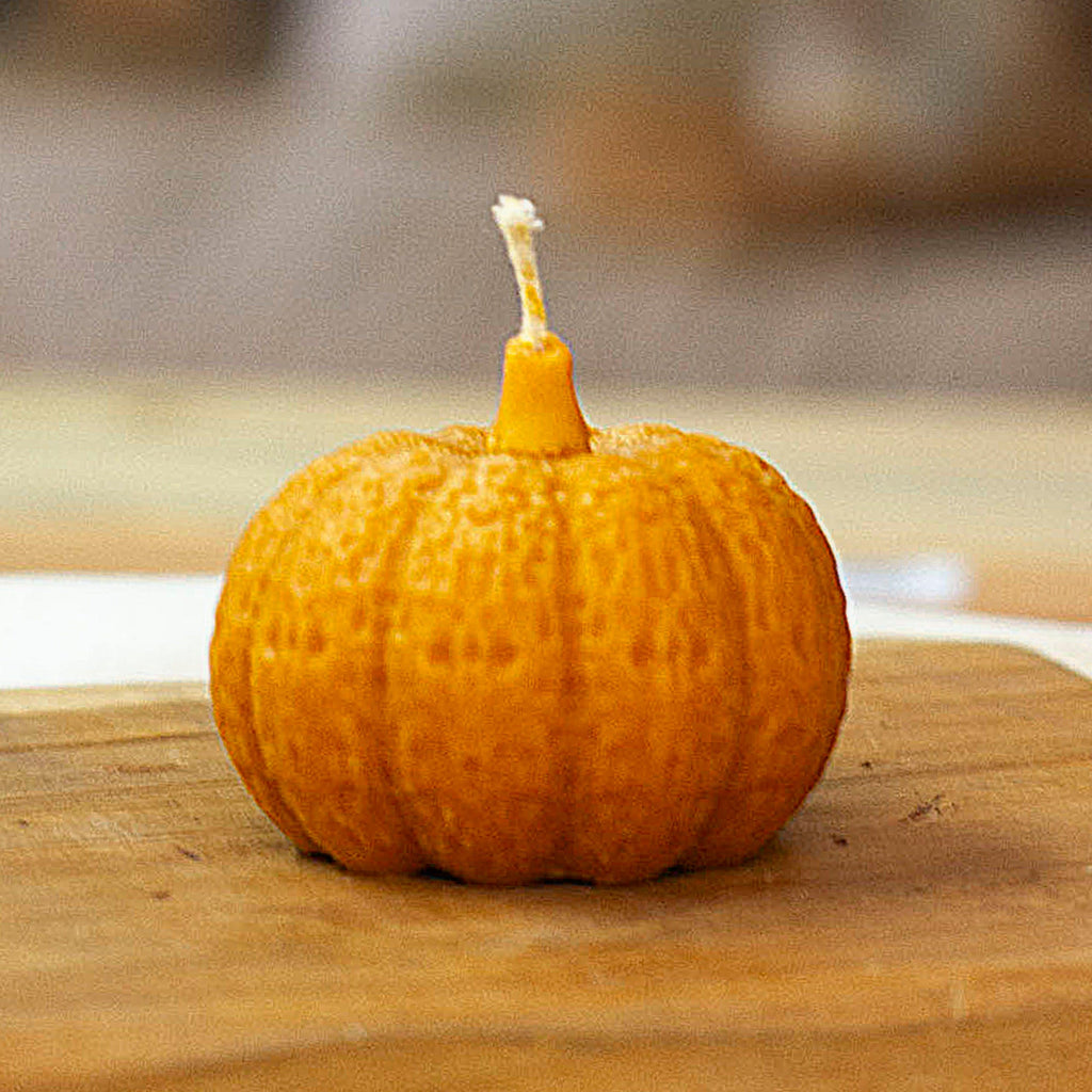 Handcrafted Pumpkin-Shaped Orange Wax Candle from Mexico - Pumpkin Illumination